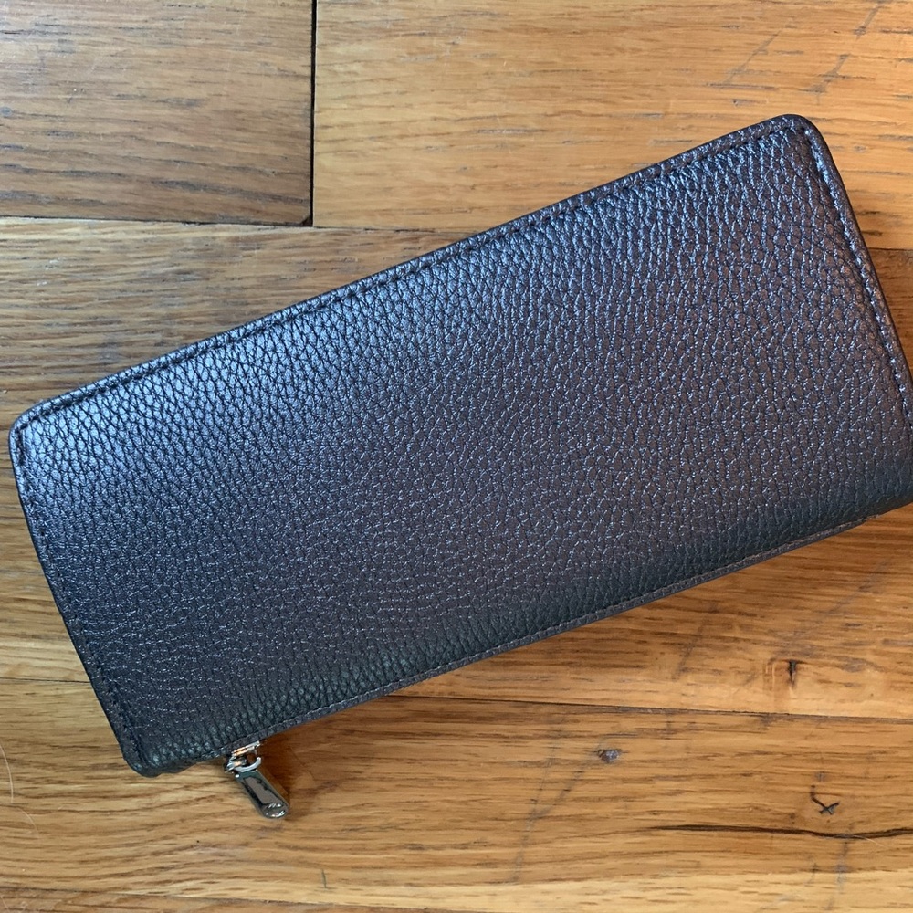 Wallet NWOT